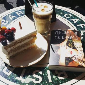 13819361_1053575234712158_790031370_n